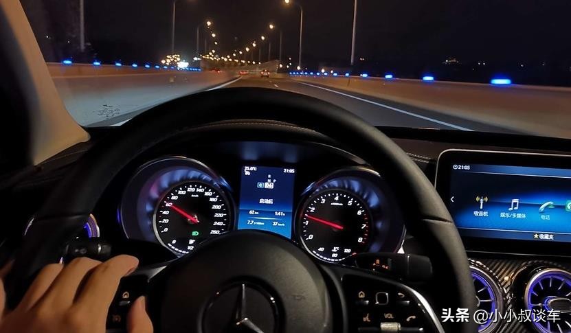 奔驰c200车到底怎么样,奔驰c200双门轿跑深度测评