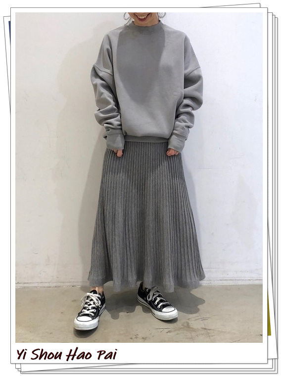 无帽灰色卫衣怎么搭配才好看,灰色无帽卫衣穿搭图片