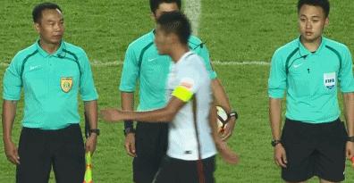 解说员评价中超裁判,名嘴评价山东鲁能