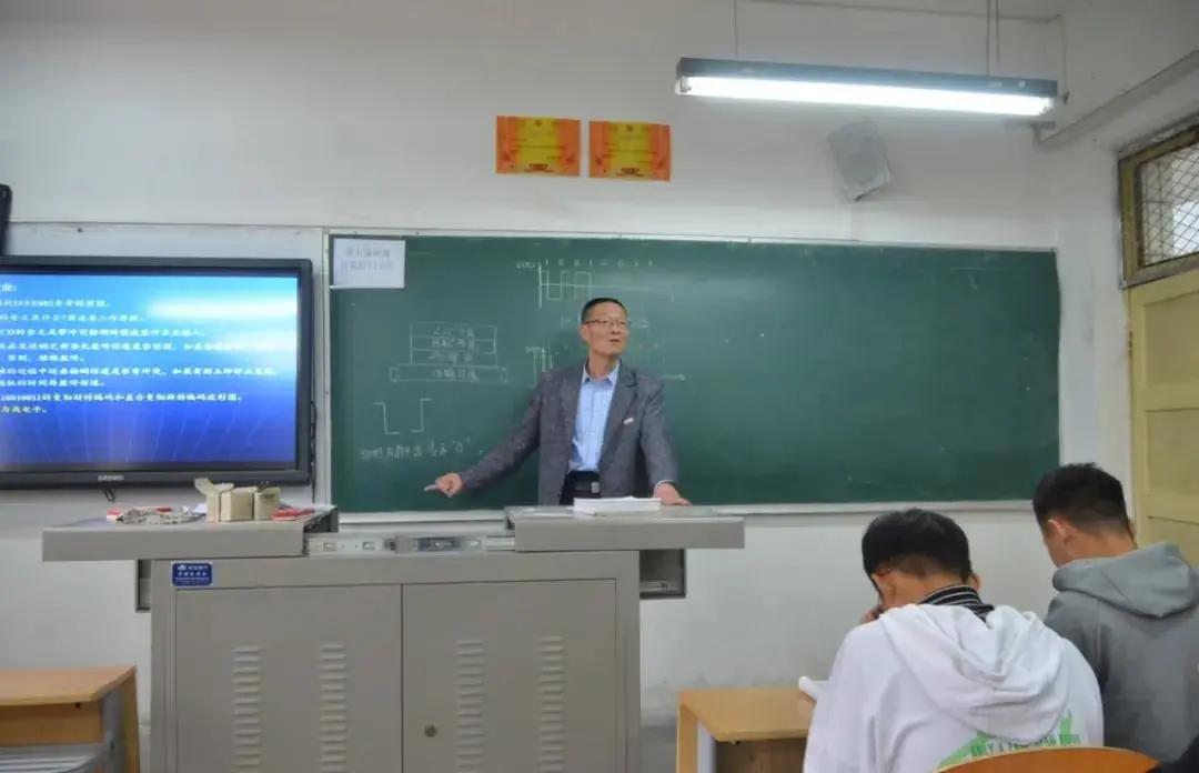 @21级新生|请查收你的工程与技术学院院系指南