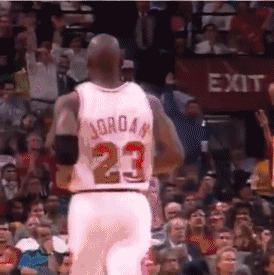 迈克尔乔丹战靴哪一年推出,篮球之神迈克尔乔丹十佳球