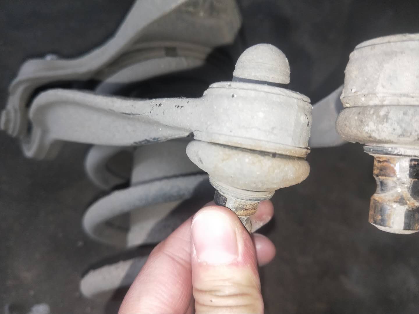 奥迪6缸2.8发动机通病,奥迪2.8v6发动机抖动缺缸