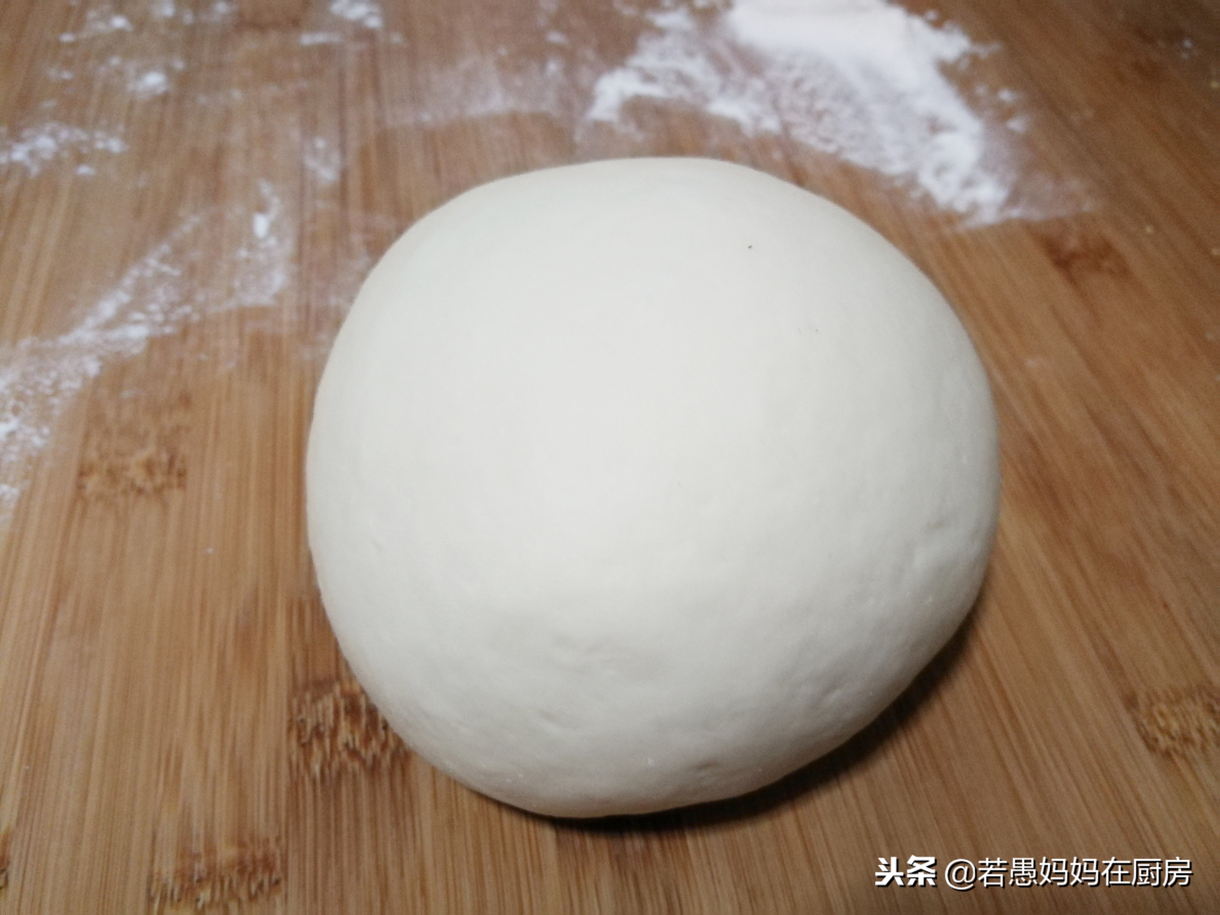 包包子的褶怎么做,包包子不粘手怎么做