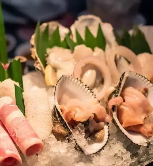 我在2018年的网红美食堆里，精挑出了这23家火爆的店给你！