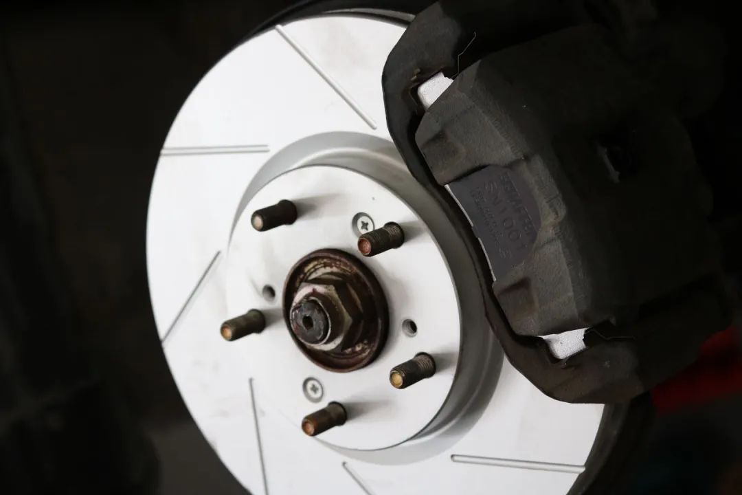 怪兽修车翻新的视频,怪兽修车翻新奥迪q7