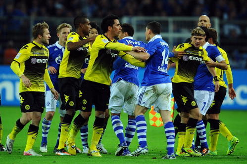 盘点足坛红牌最多的十个球,足坛十大德比视频