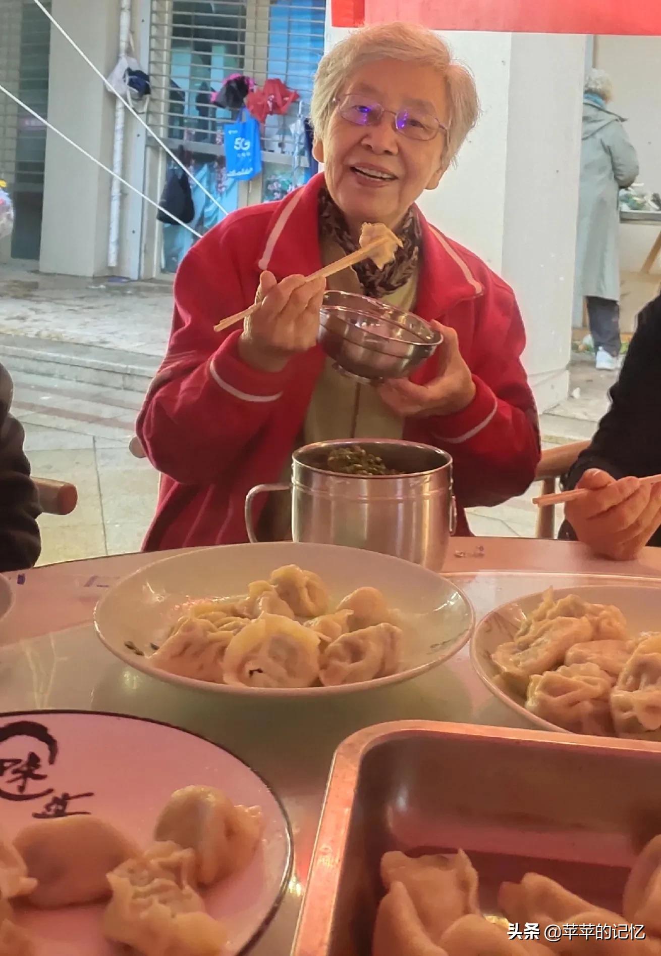 饺子宴盛宴,饺子家宴图