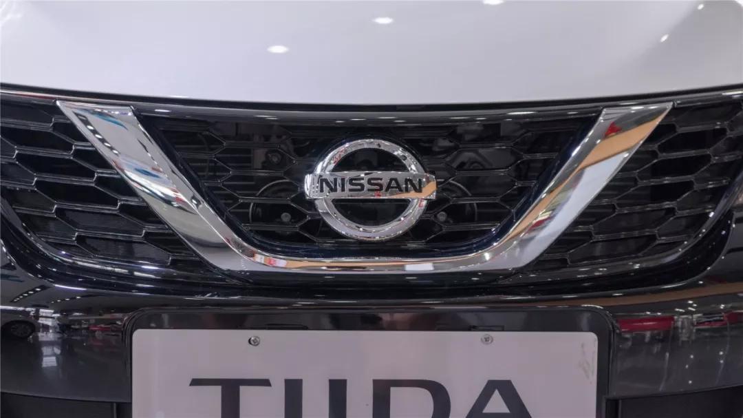 东风日产骐达:价格高一点,但空间告诉你值得!「快车体验043」