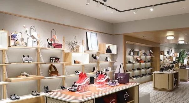 红蜻蜓鞋王钱金波,鞋王钱金波一年赔了5000万