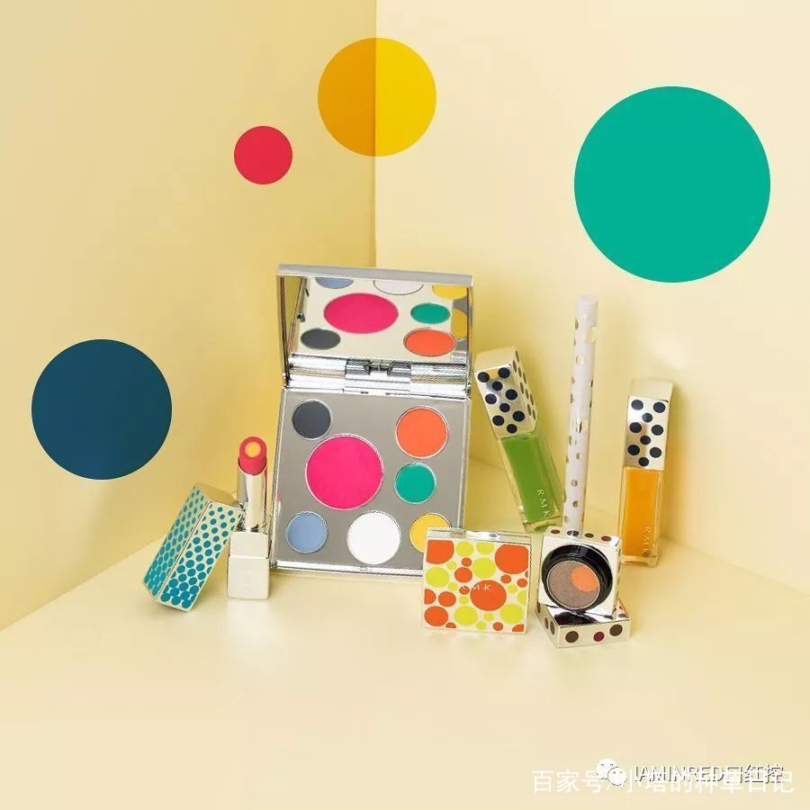 美女化妆涂口红高清自拍,99%的女生涂口红都会犯这个错误