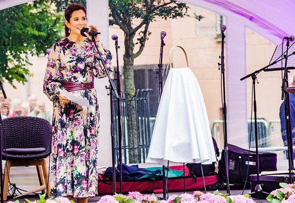 凯特王妃穿花裙,丹麦王妃凯特穿衣打扮