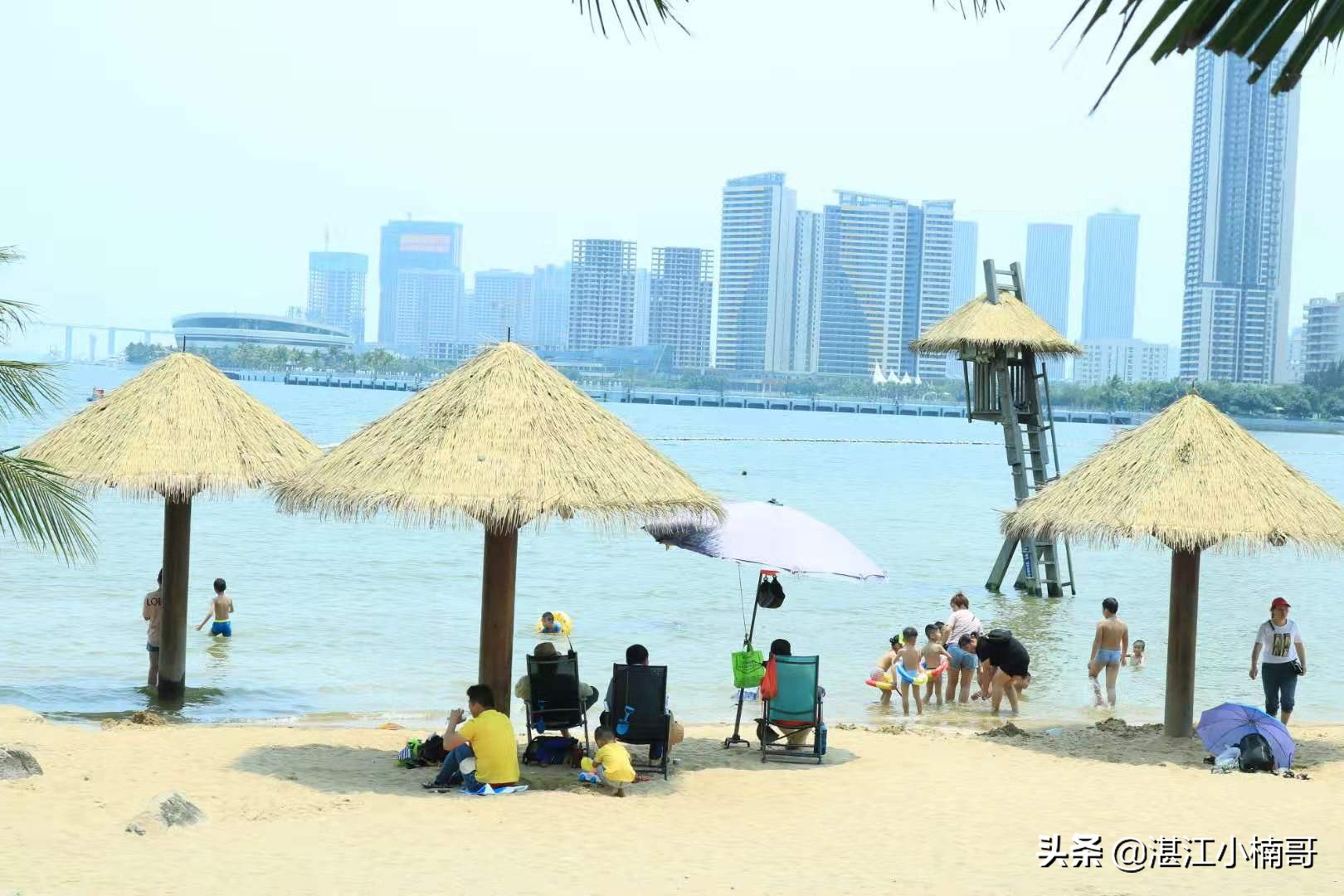 湛江这个海湾，出场自带流量，超有夏威夷feel，每天都有网红打卡