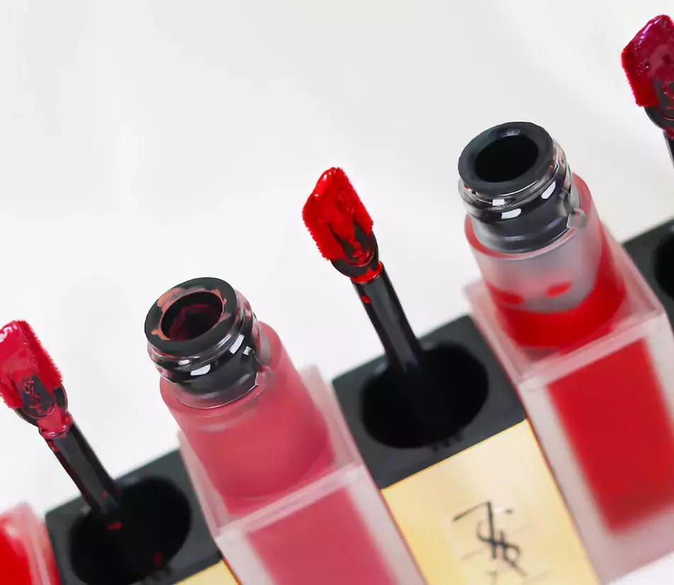 杨幂色和大表姐色口红哪个好看,杨幂用的枫叶色是什么口红