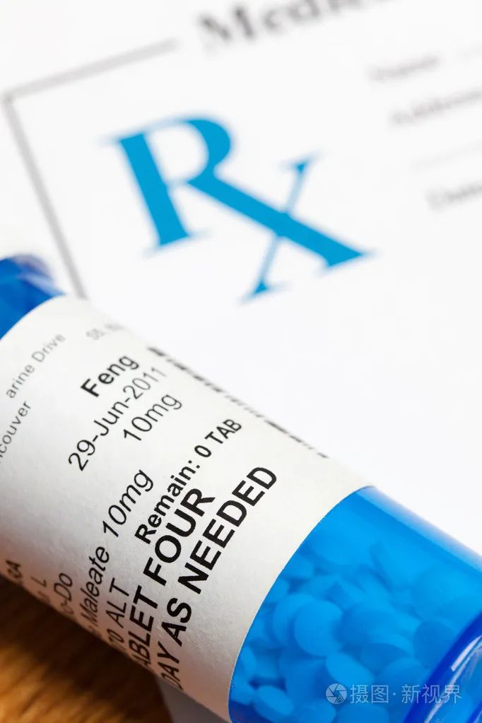 真的有钱！留学生带13根金条、穿防弹衣去美国，当场遣返...