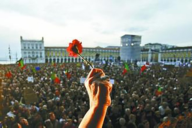 1976年葡萄牙就提出归还澳门，为何1999年才回归？做法十分明智