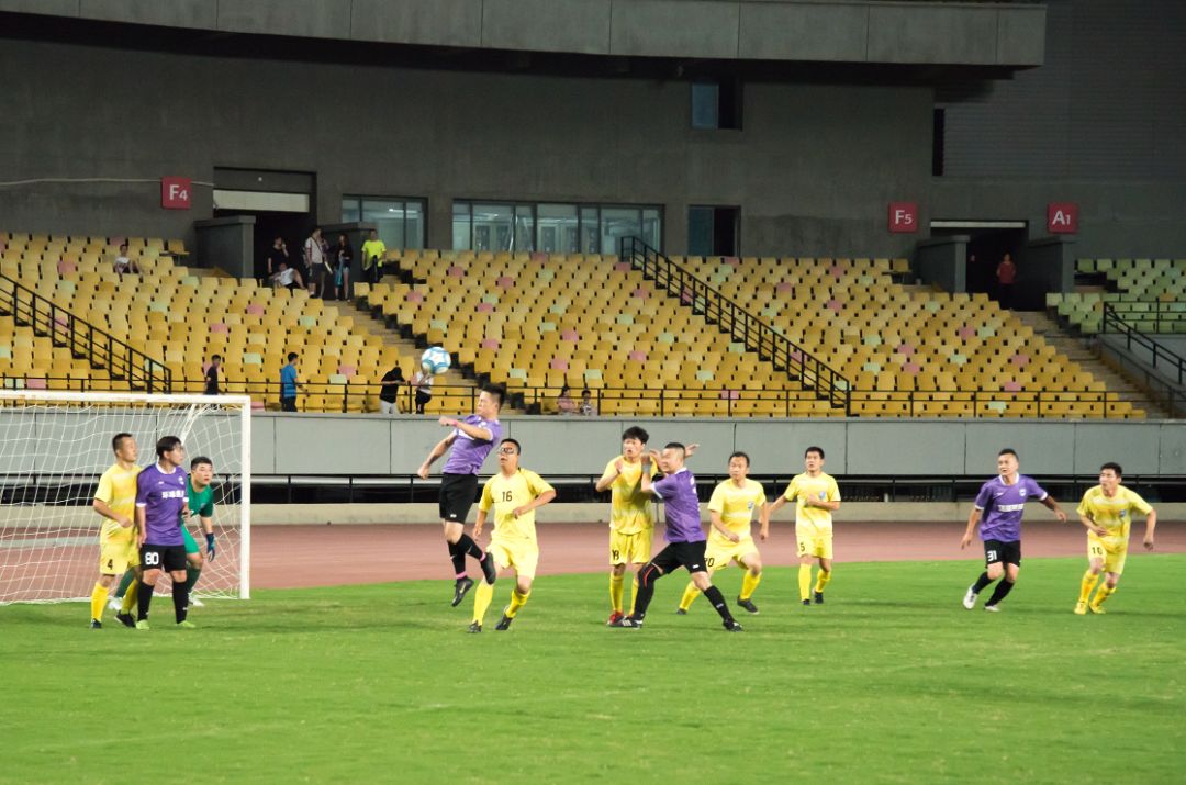 1个月26支球队88场比赛282个总进球数，见证江阴草根足球de疯狂