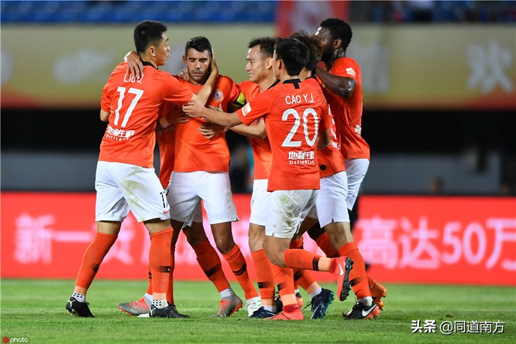 中超广西队廖均健,广西足球队对越南足球队比赛