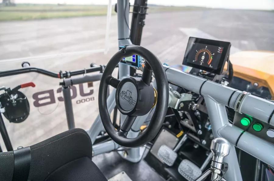 铁牛改装大马力发动机,铁牛升级碾压超跑