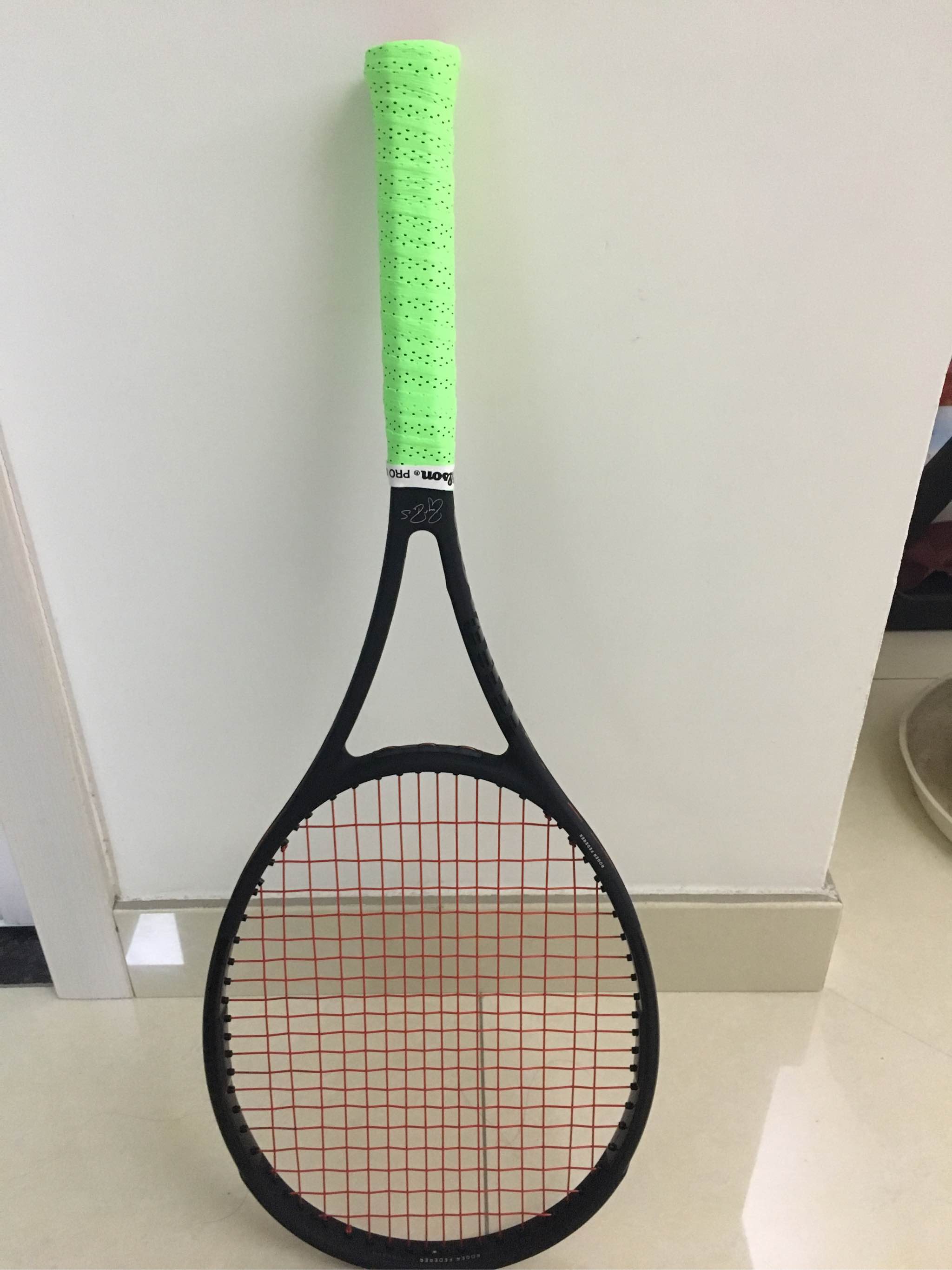 wilson费德勒签名款专业网球拍小黑拍试用介绍