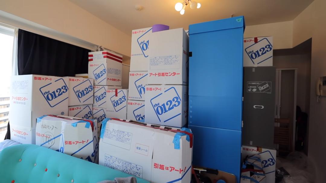 “变态”到极致的日本人,连搬家都不放过,网友拍下全过程!