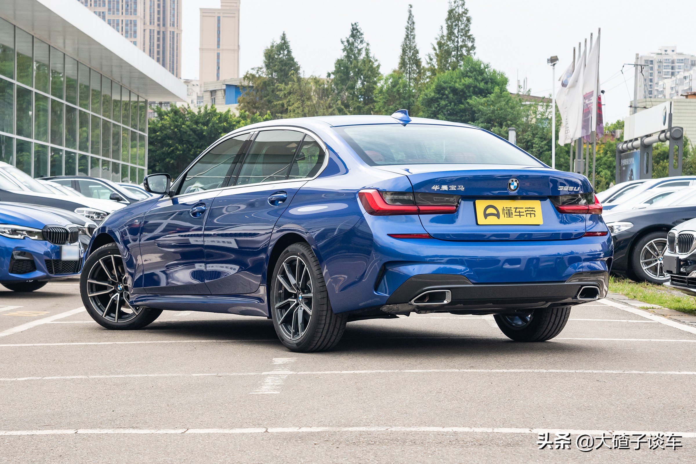 2.0t宝马3系买哪款动力好,15万预算能买宝马3系13款豪华