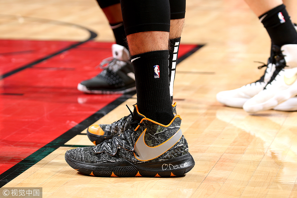 韦德的最新战靴,盘点nba上脚球鞋欧文