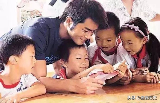 从武训到白芳礼，生于卑微的他们如何活出不朽的崇高？