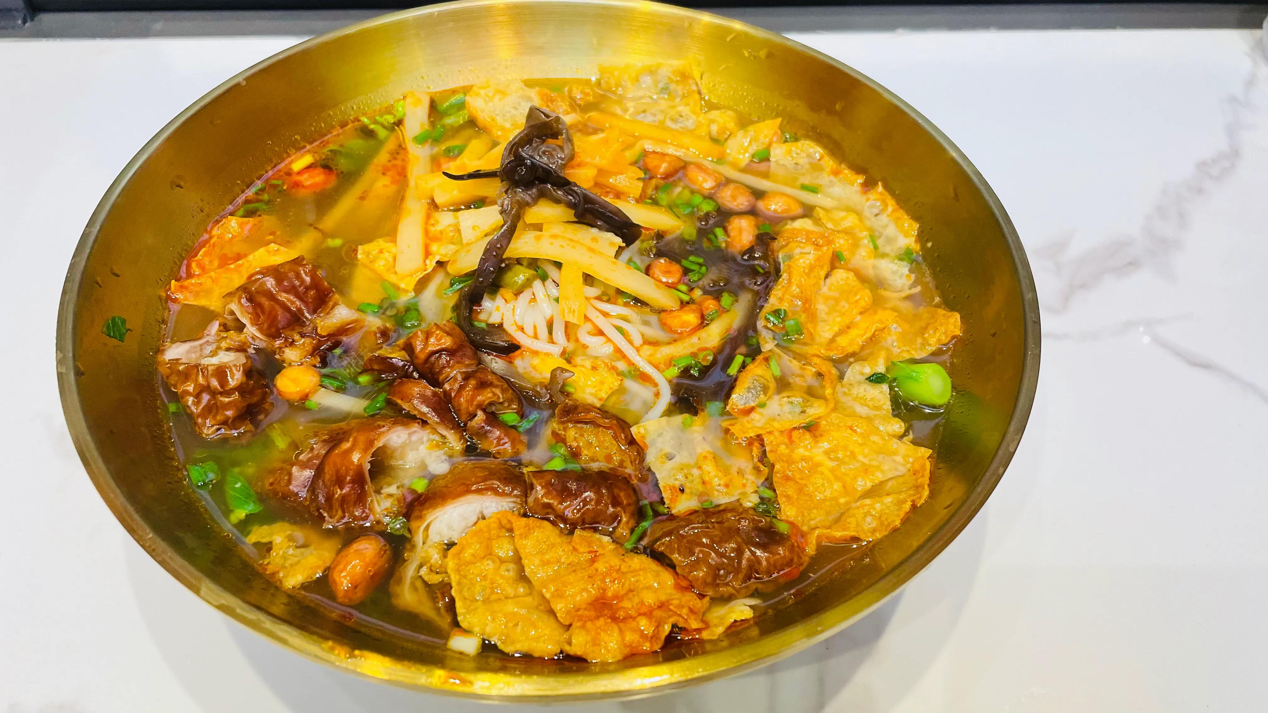 柳州只投螺碗螺蛳粉,再来一碗柳州螺蛳粉