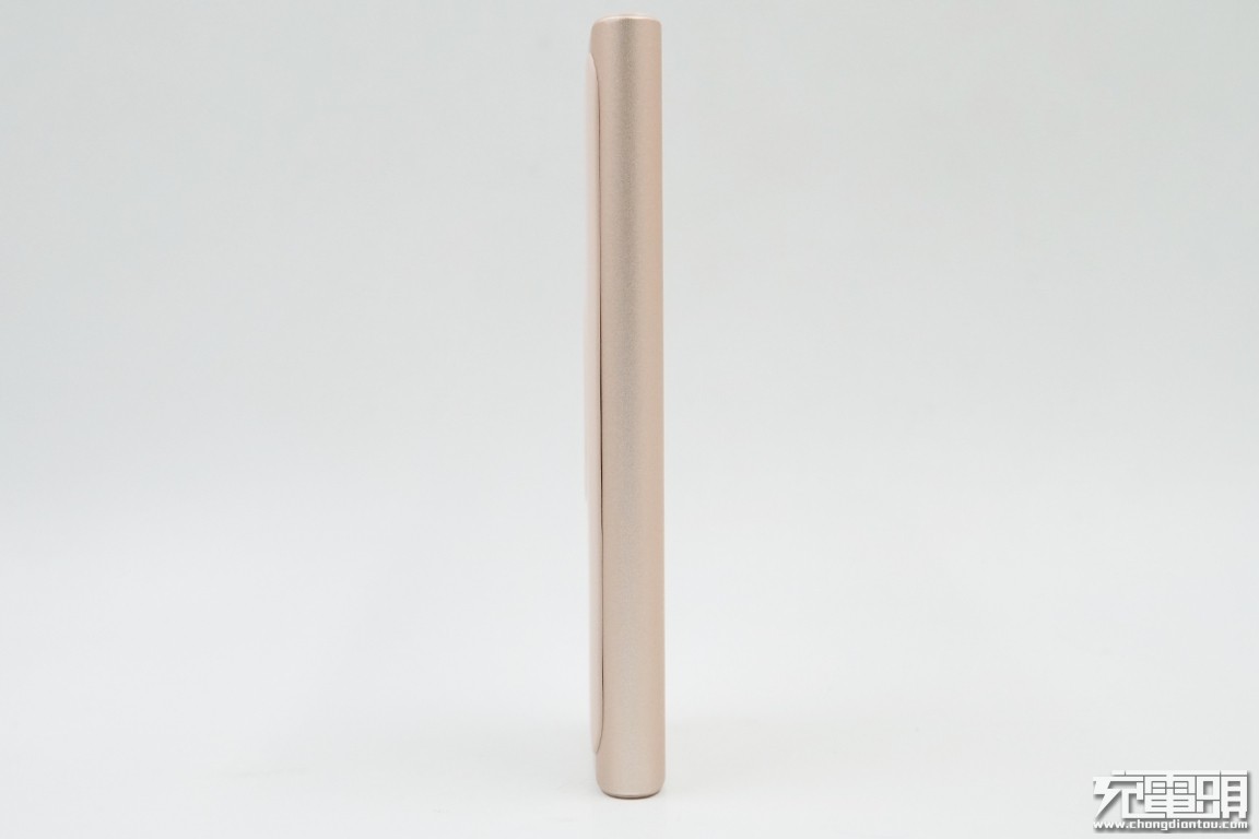 三星无线充电宝u1200,三星官方移动电源测评