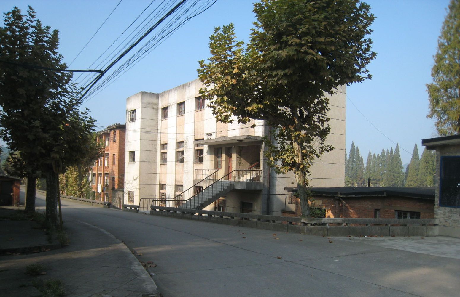 一个神秘废弃军事基地,贵州废弃的军工洞