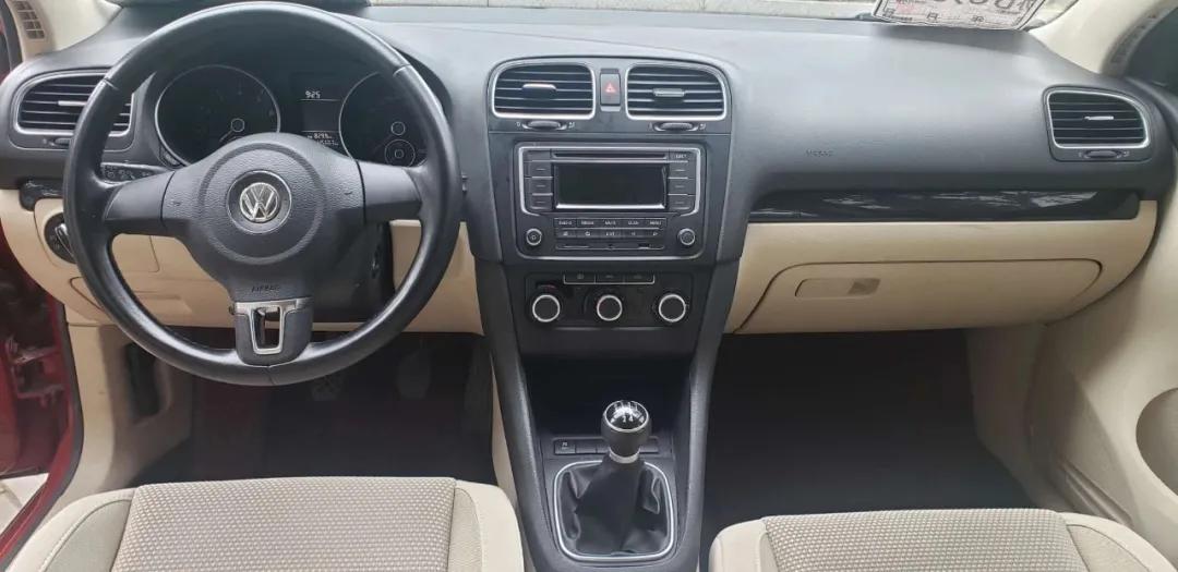六万多买自动1.4T高尔夫六！四轮独立悬挂还带涡轮增压