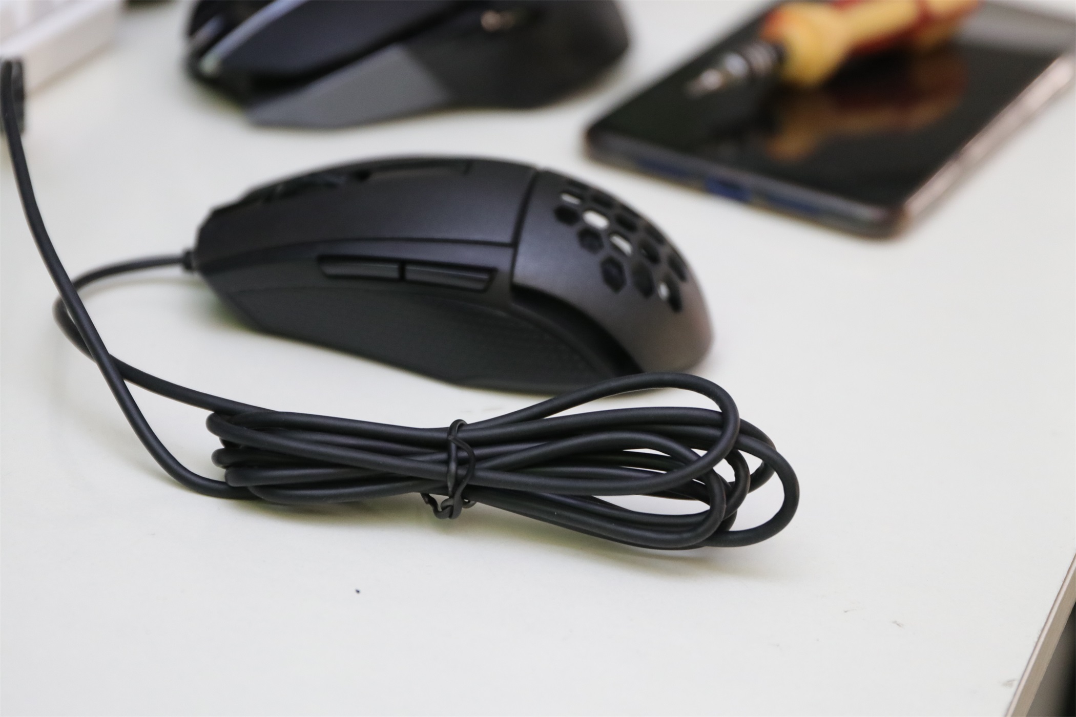 轻量化鼠标性价比推荐,200到300无线轻量化鼠标