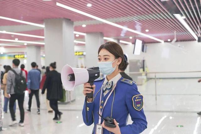 铁路和国企哪个待遇好,铁路员工属于国企还是央企