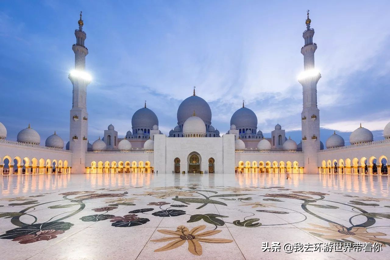 霸气的外貌下有个温柔的内心,霸气的背后隐藏着温柔和可爱