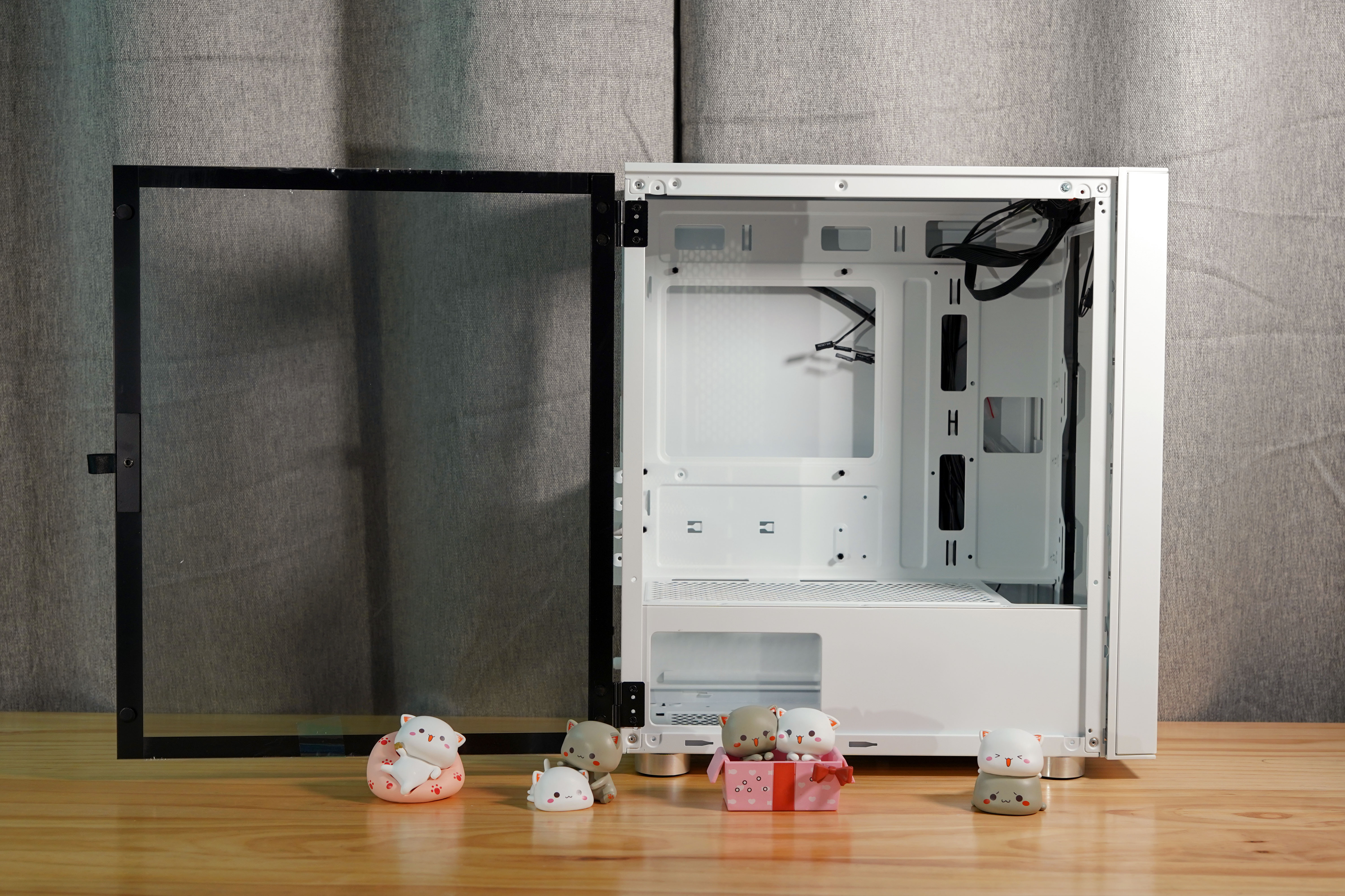 超频三白色光域机箱散热怎么样,超频3光愈2机箱测评