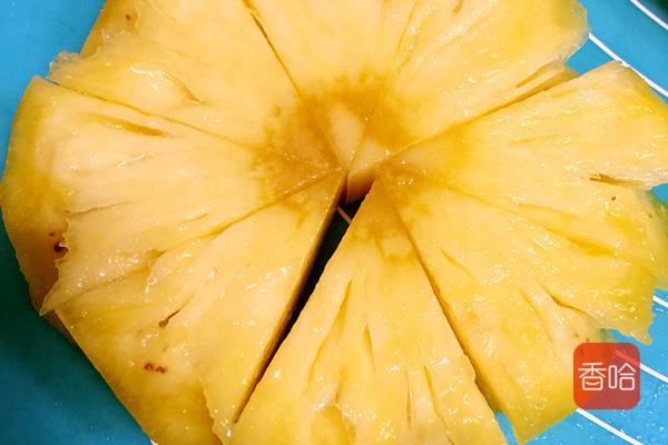 吃菠萝不要盐,做菠萝馅菠萝要泡盐水吗