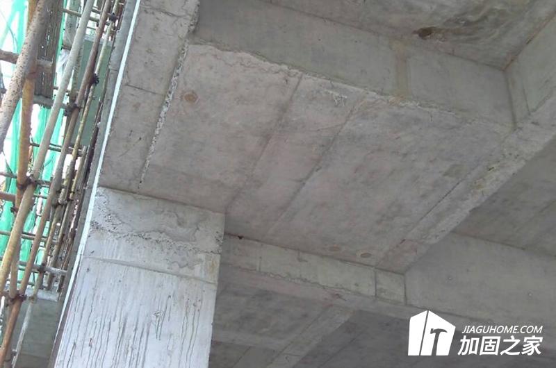 现浇楼板会如何加固承重,楼板增加荷载加固案例解析