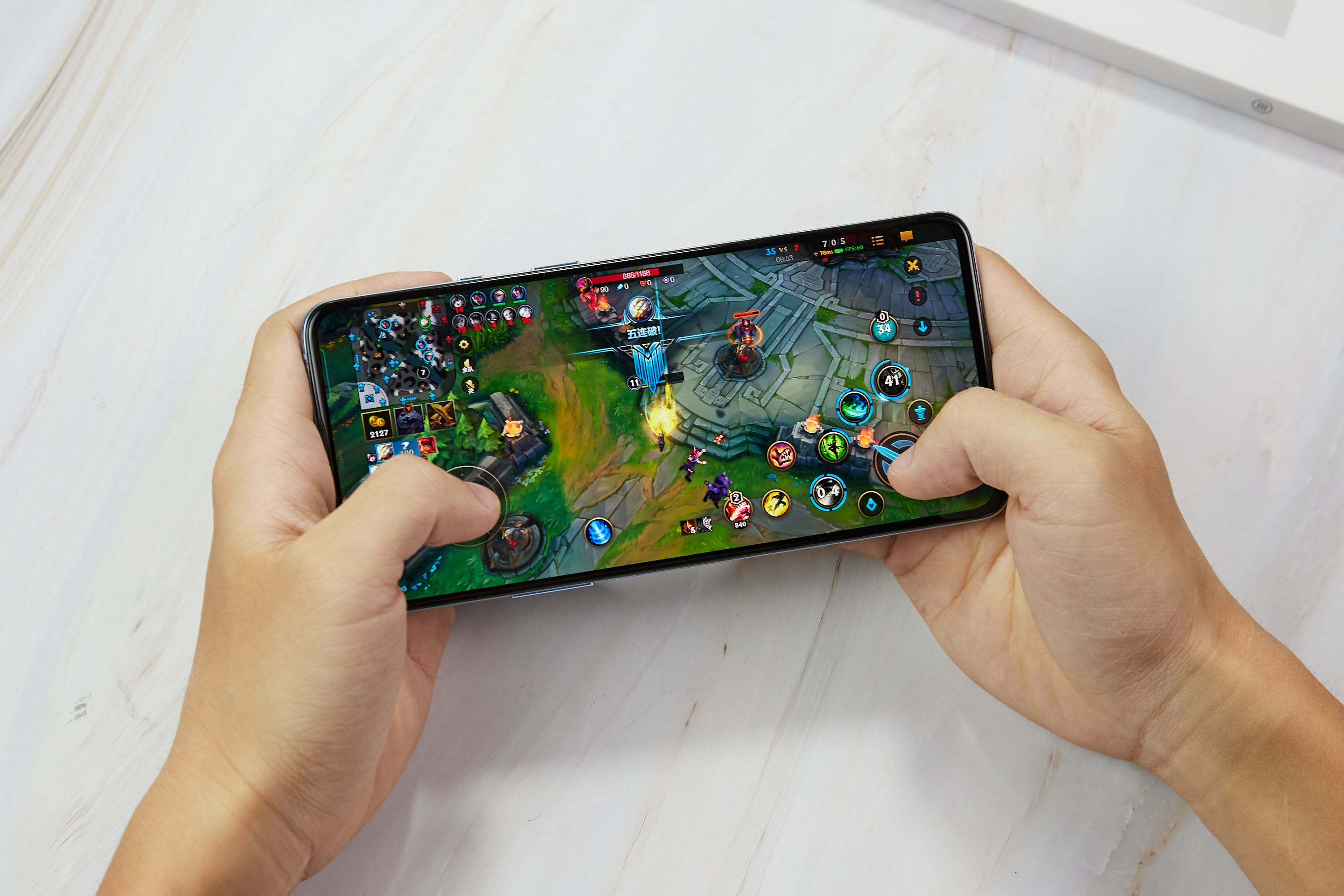 国服英雄联盟手游剑圣出装及符文,国服英雄联盟手游剑圣出装教学