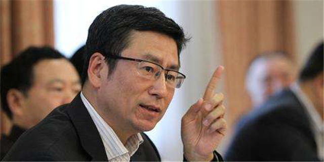 白岩松的信仰演讲视频,白岩松贫穷不可怕没有希望更可怕