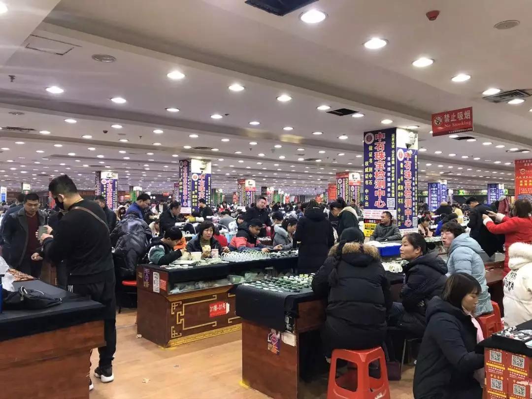 如何开店卖玉石,销售卖玉一个月能挣多少钱