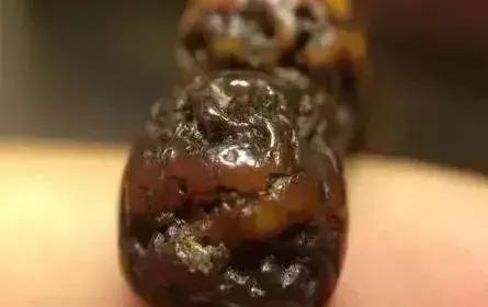 玉化星月是有处理的吗,玉化籽星月菩提碎了