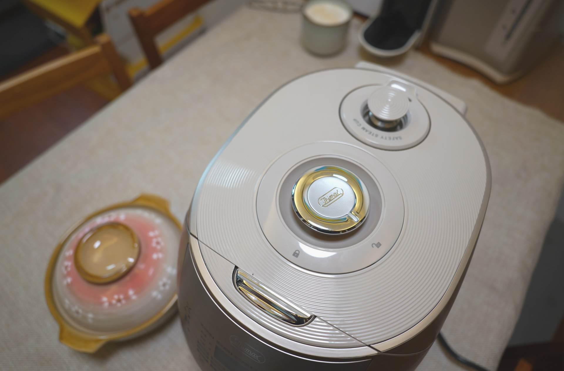 蔗浆菰米饭，蒟酱露葵羹。膳美师IH水光米饭压力电饭煲