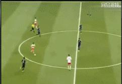 枪王加盟巴萨如愿获得欧冠，生涯唯一污点用手将法国队拍进世界杯