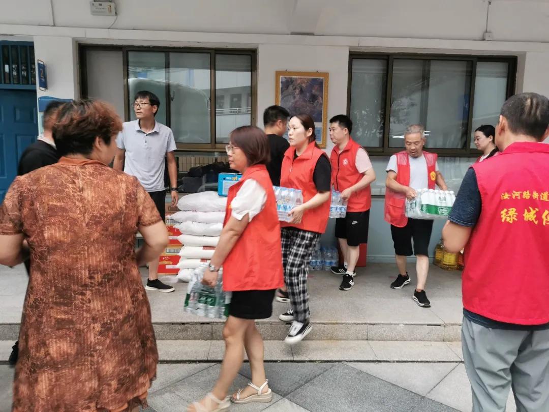 微光汇聚终成灿阳—郑州市中原区汝河新区小学积极助力灾后重建