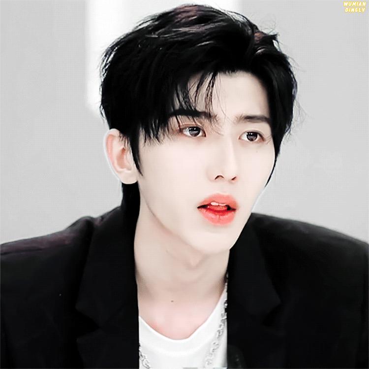 嘴唇变丑的十大坏习惯,这几个习惯会使嘴唇变得越来越厚