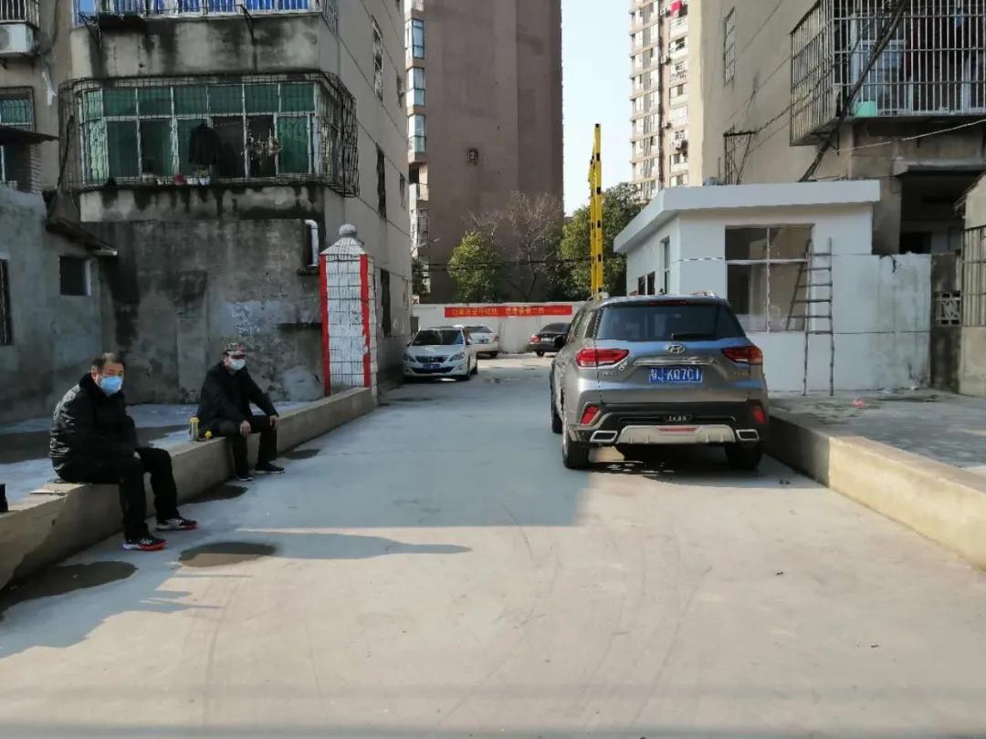 【战疫故事】汽运小区*党**员江学军临时“转行”,化身“代购员”