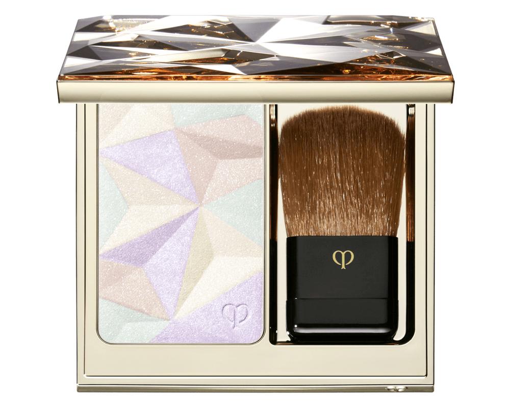 怎么用高光提亮脸部妆容,甜系妆容适合高光推荐