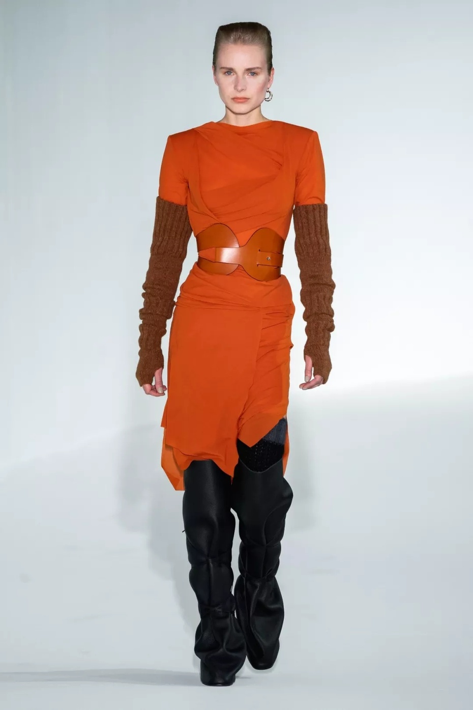 新中式红色日常穿搭,拒绝俗套的穿搭