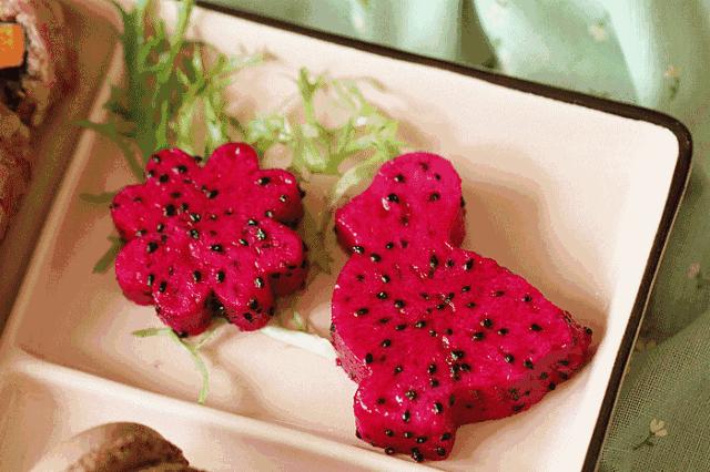 又甜又香的火龙果,夏天火龙果这样吃太凉爽了