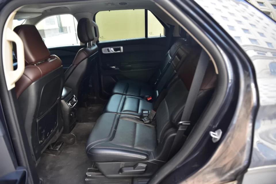 穿越过格尔木的盐湖我感受到了福特探险者的“硬气”